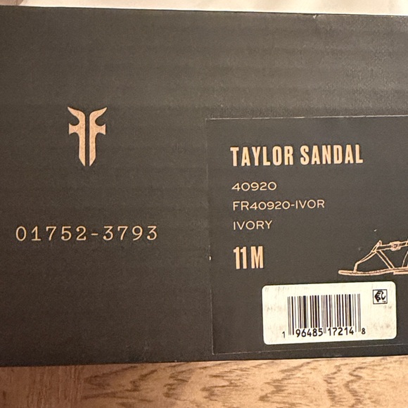 FRYE TAYLOR SANDALS. NEW - Picture 10 of 12